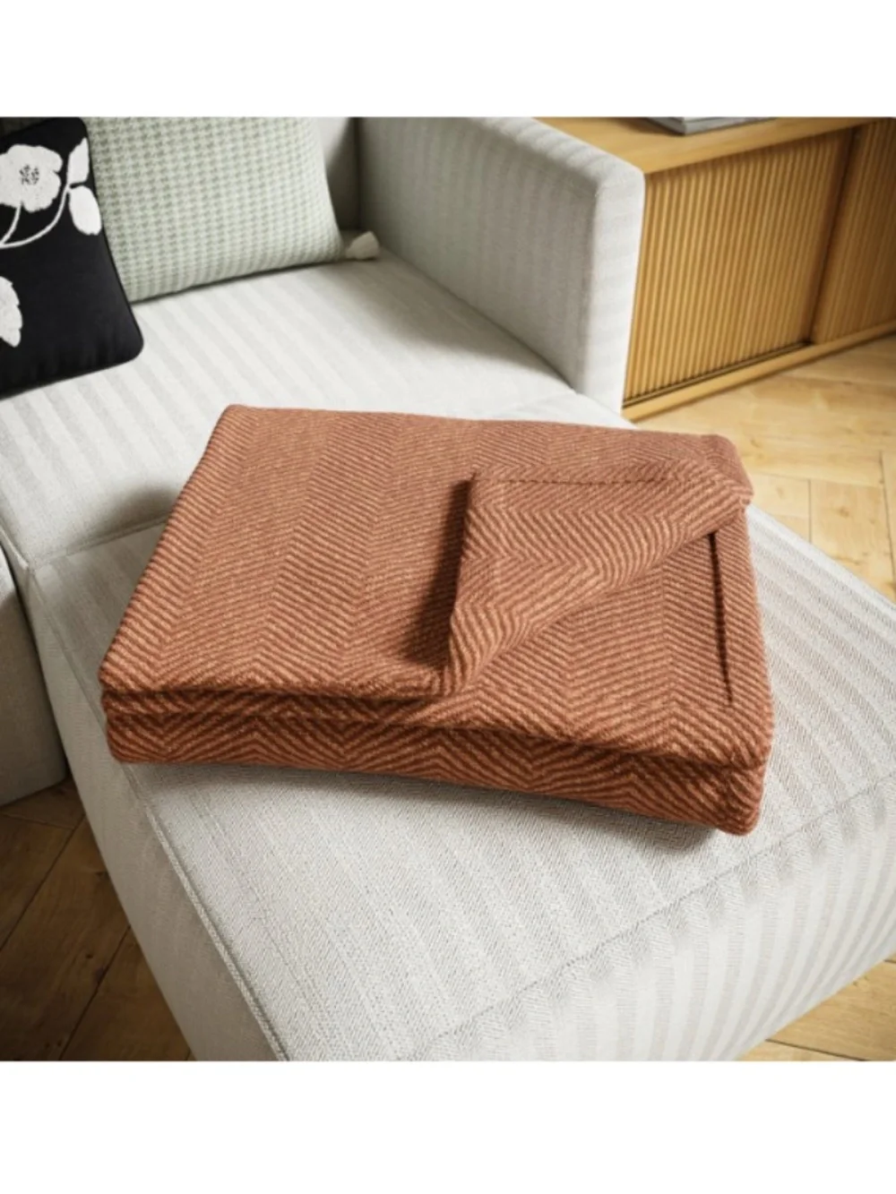 Beautiful by Drew Barrymore Rust Woven Herringbone Throw by Drew Barrymore, 50